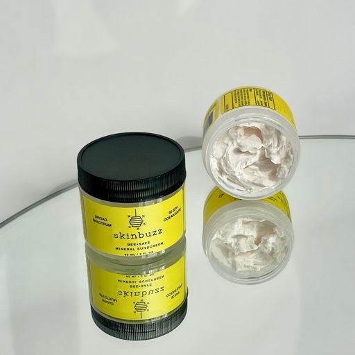 
                  
                    mineral sunscreen no white residue from Skinbuzz
                  
                